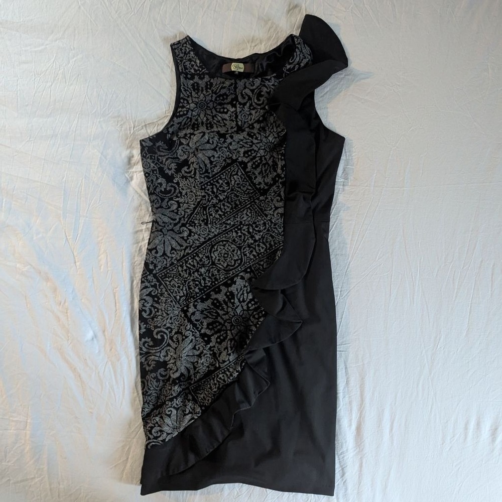 Eva Franco Black Silver Metallic Damask Ruffle Sheath Dress Size 10 Made in USA‎